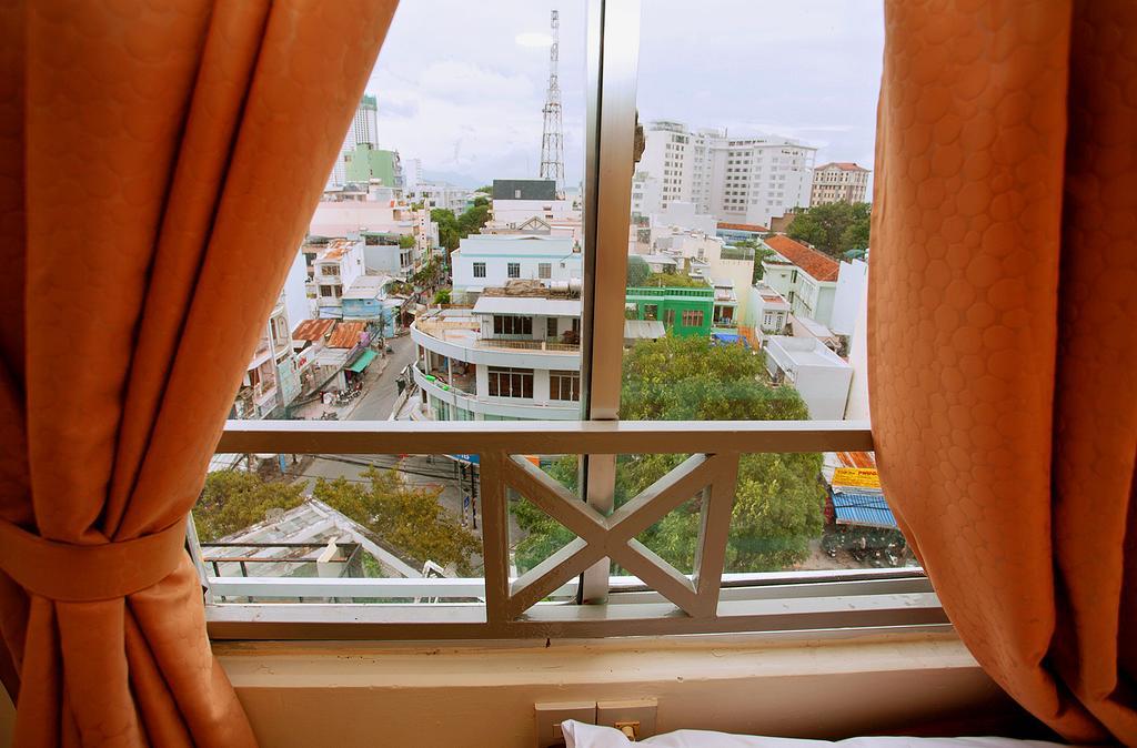Sun Flower Hotel Nha Trang Exteriör bild